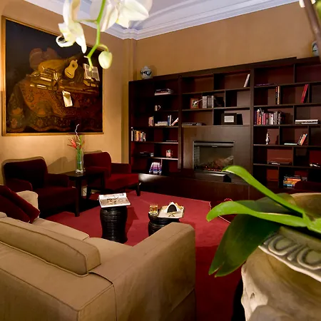 Dei Borgognoni 4* Rome