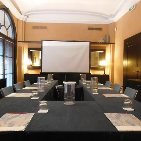 Dei Borgognoni 4* Rome