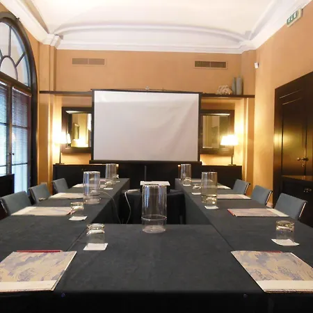 Dei Borgognoni 4* Rome