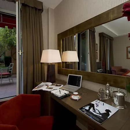 Dei Borgognoni 4* Rome