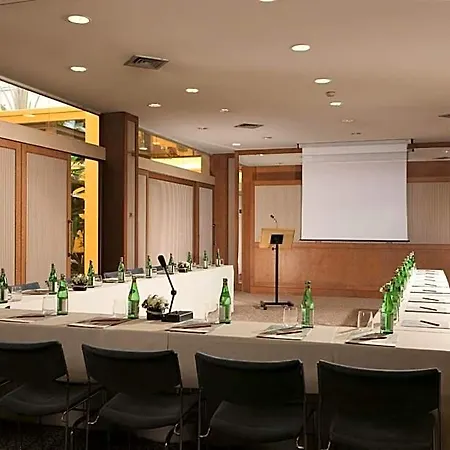 Отель Dei Borgognoni 4*