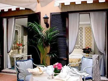 Dei Borgognoni 4* Roma