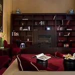 Dei Borgognoni 4* Rome