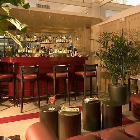 Hotel Dei Borgognoni 4*