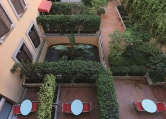 מלון Dei Borgognoni 4*